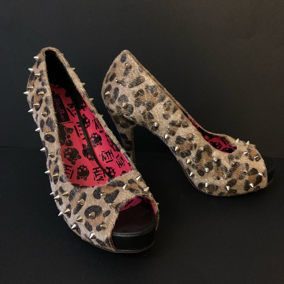 NWOB JustFab Spikes &!Leopard Print Sexy Heels - Picture 2 of 8